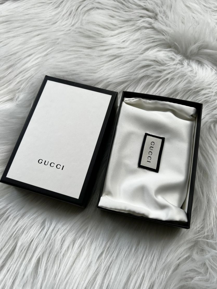 Gucci Portamonete: Gucci Marmont Leather Wallet Black, Compact Size – Nuovo (secondo la descrizione) da Erlenbach ZH venduto da adk_6c6x 6