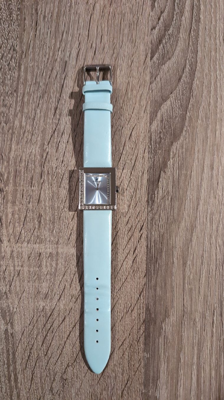 Swarovski Uhren: Swarovski Damenuhr mit hellblauem Lederarmband – Gebraucht aus Rorschach von Obi-Wan85 1