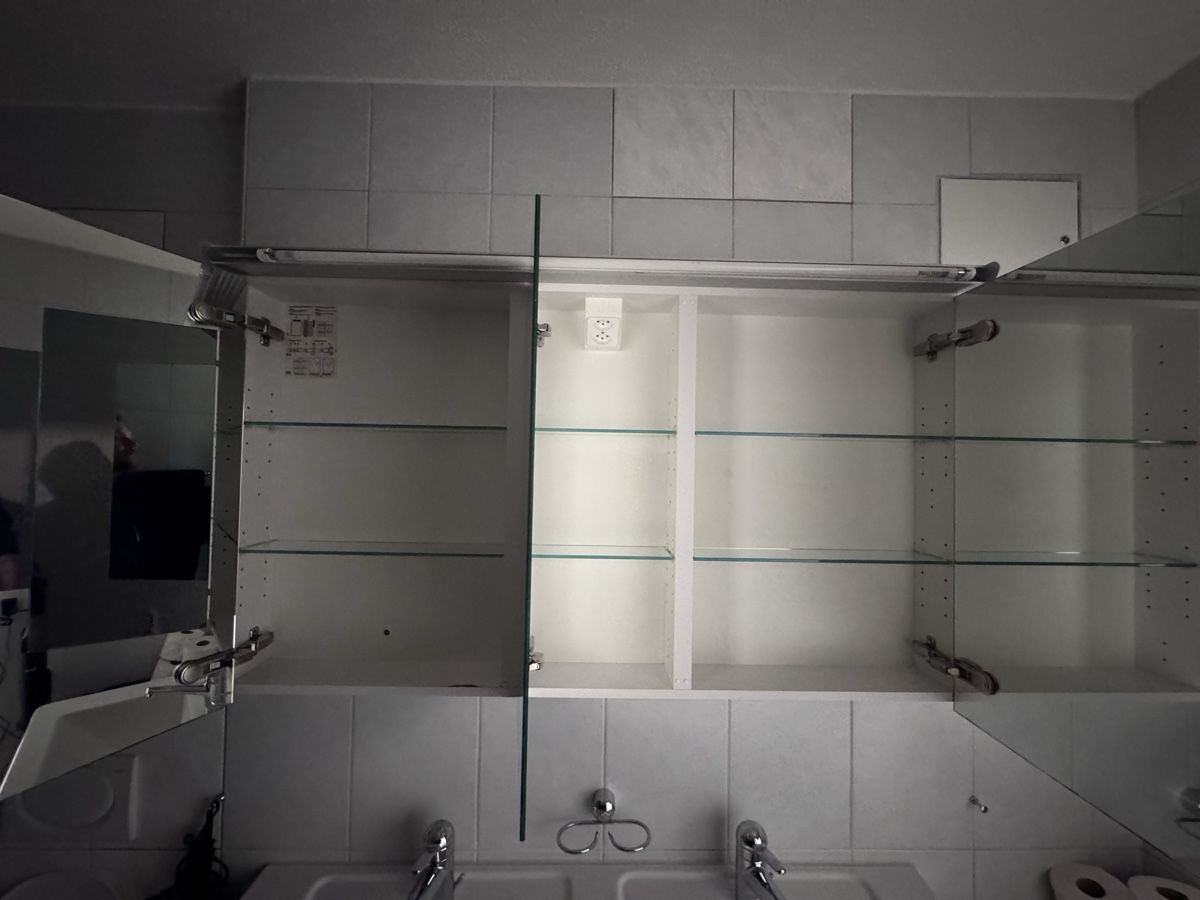 Armadietti a specchio: Spiegelschrank 120cm breit – Usato da Schinznach Bad venduto da Bann 2