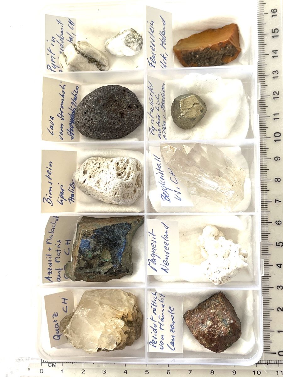 Mineralien & Heilsteine: Interessante  Mineraliensammlung! – Gebraucht aus Uster von Arrayo