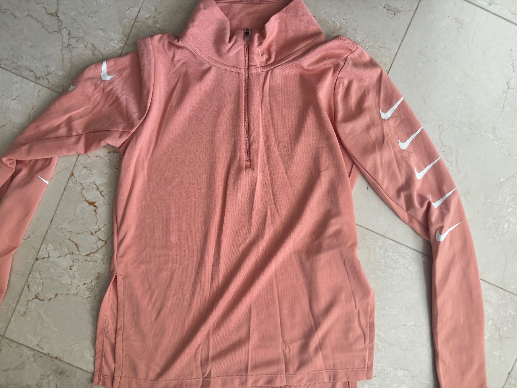Nike Vestes: Cute Nike Peach Running Jacket – D'occasion à Basel par mar_dgx7 1