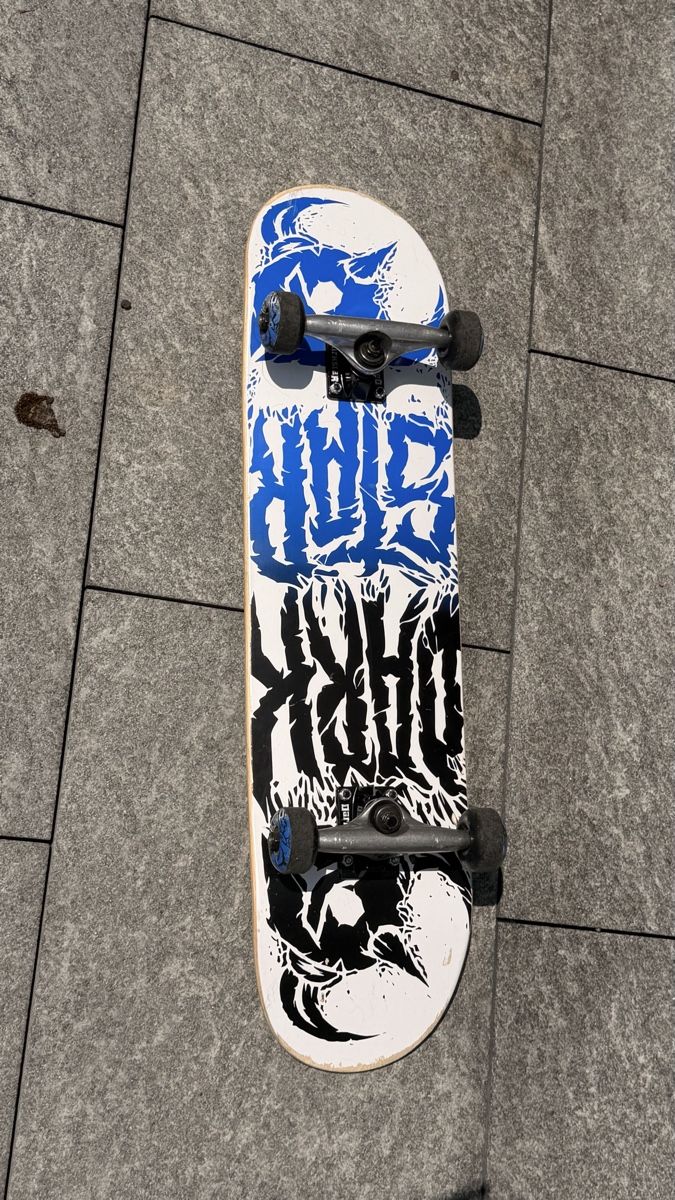 Skateboards: Darkstar Skateboard  – Gebraucht aus Embrach von lea_7vkl