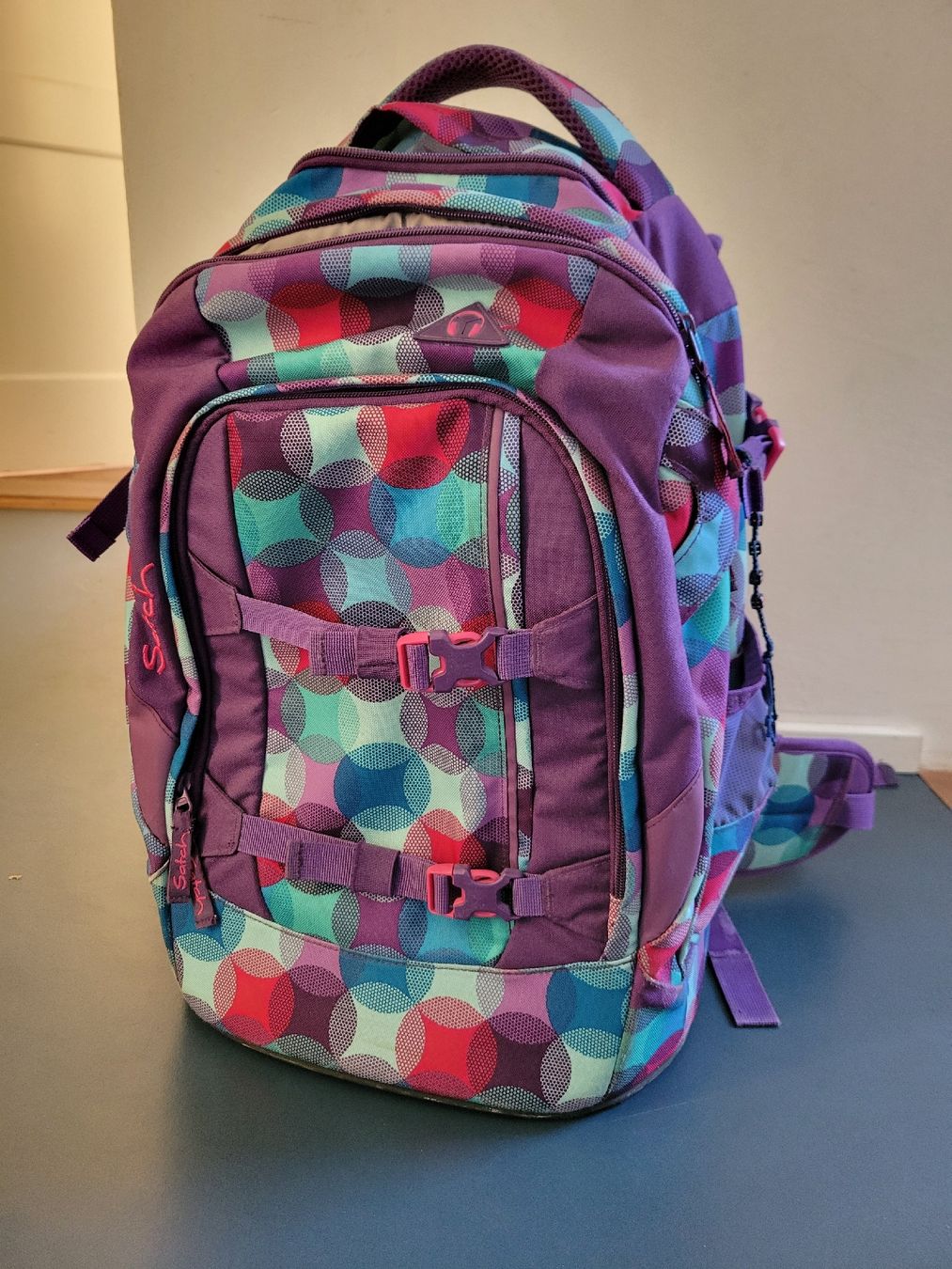 Satch Zaini: Satch Schulrucksack, guter Zustand, violett – Usato da zürich venduto da Annettemana