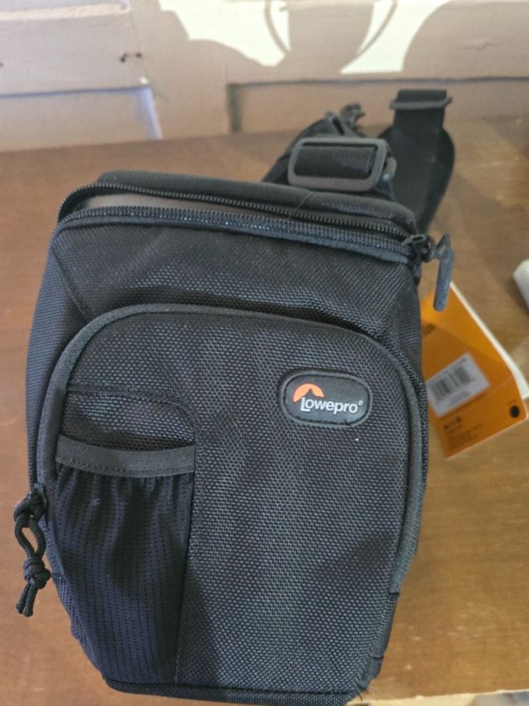 Lowepro Borse: Lowepro Toploader Pro 65 AW Kameratasche neuwertig – Nuovo (secondo la descrizione) da Birmensdorf ZH venduto da delta14 5