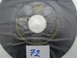 2 Vinyl Singles – Elton John - Vintage