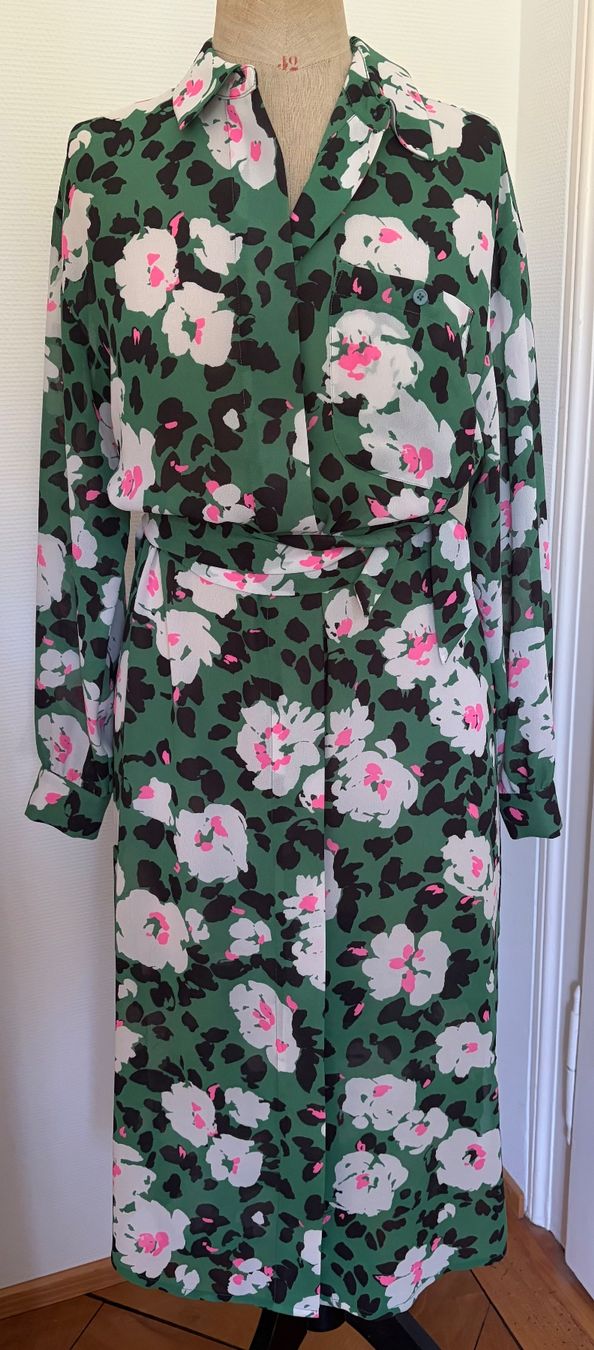 Essentiel Antwerp Vestiti: ESSENTIEL ANTWERP Sommerkleid – Usato da St.Gallen venduto da Boergie 1