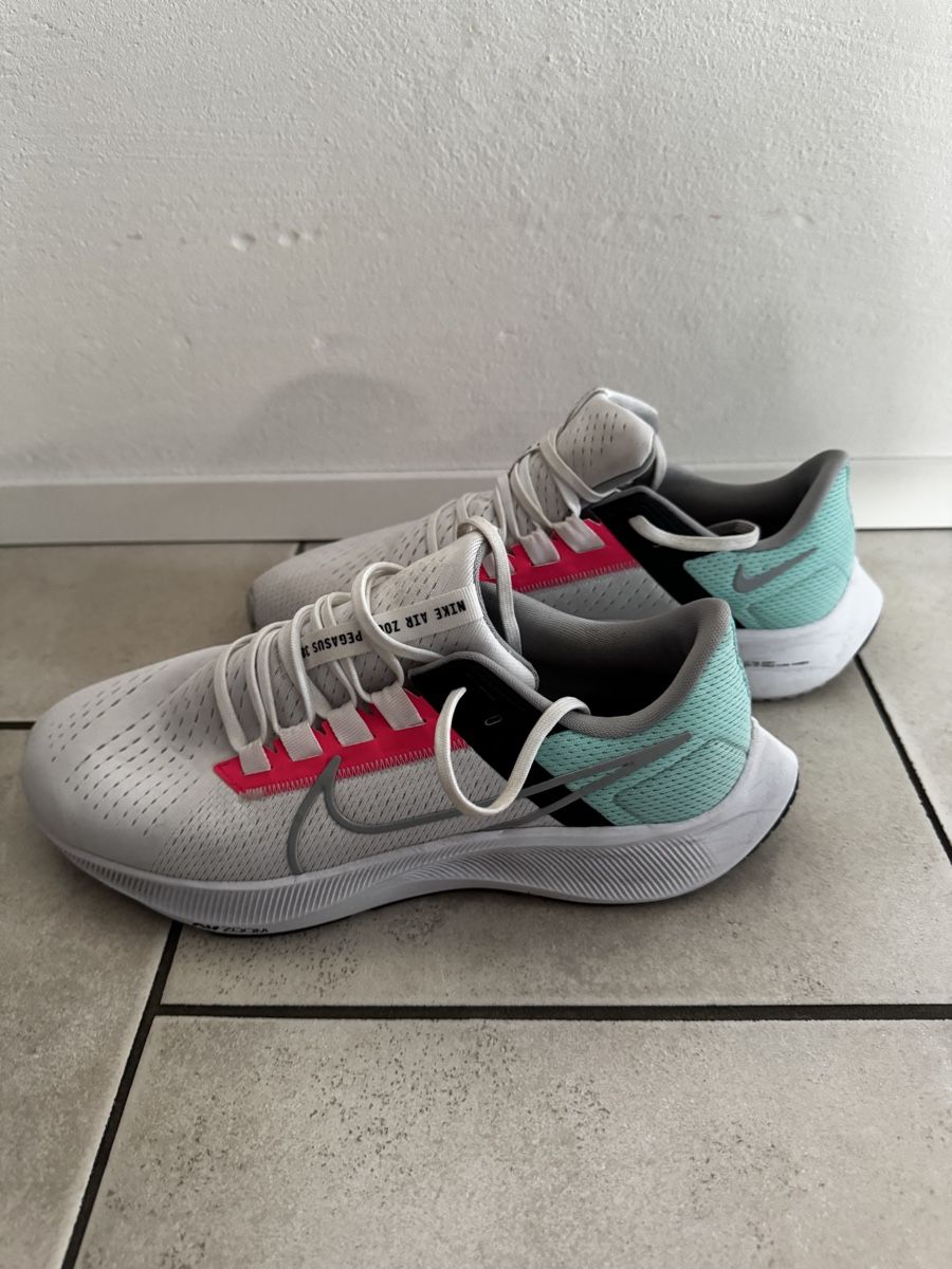 Nike Scarpe da uomo: Nike Air Pegasus 38, Grösse 42.5 – Nuovo (secondo la descrizione) da Teufen AR venduto da chi_h55m 2