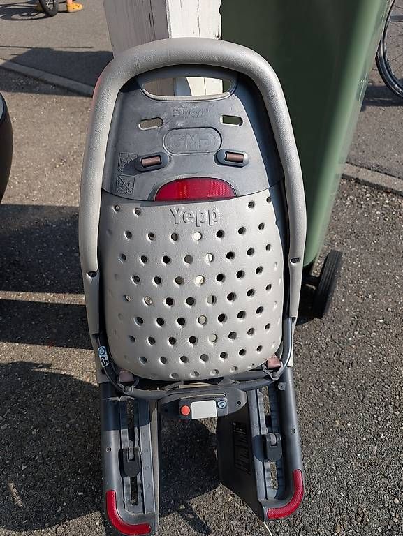 Seggiolini per auto: Velo Kindersitz Thule Yepp Maxi Seatpost – Usato da Stans venduto da Floeff 2