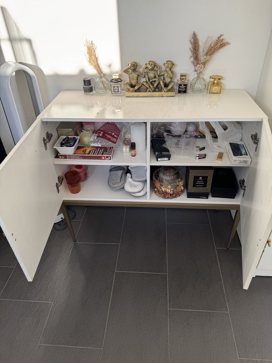 Kommoden: Sideboard mit Messingfarbigen Griff und Füsse – Gebraucht aus Oftringen von Trainer90 1