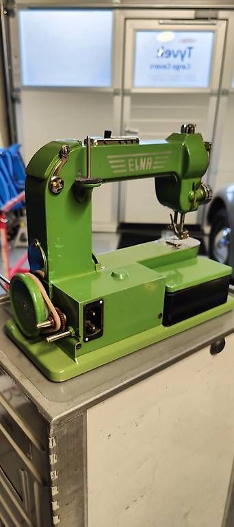 Machines à coudre: Elna Machine à coudre  – D'occasion à Cully par Gaultier 4