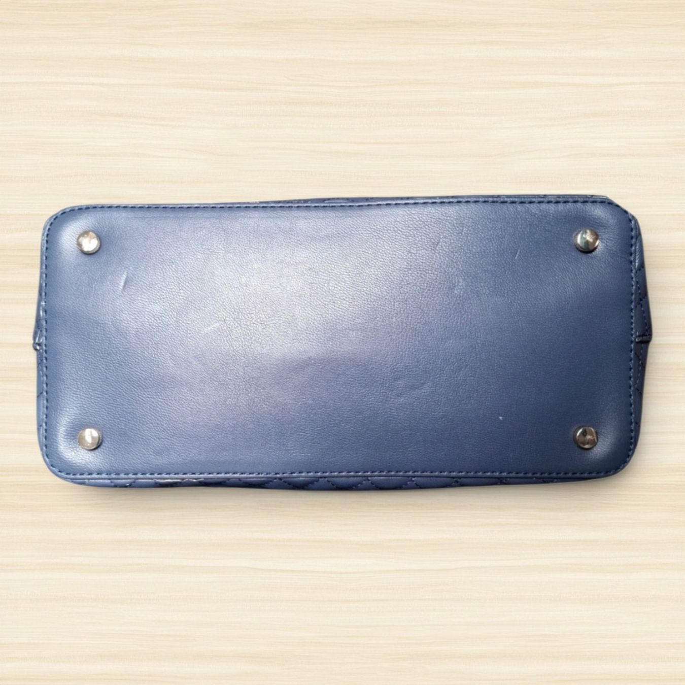 Guess Borse da donna: Guess Sac bleu dégradé – Usato da Le Locle venduto da Threads_CH 1