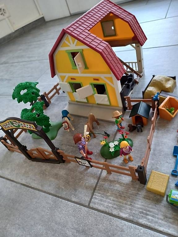 Giocattoli: Reitstall Playmobil 5222 – Usato da Brunnen venduto da 77miul77