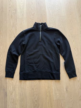 Schwarzer Weekday Pullover mit Reissverschluss