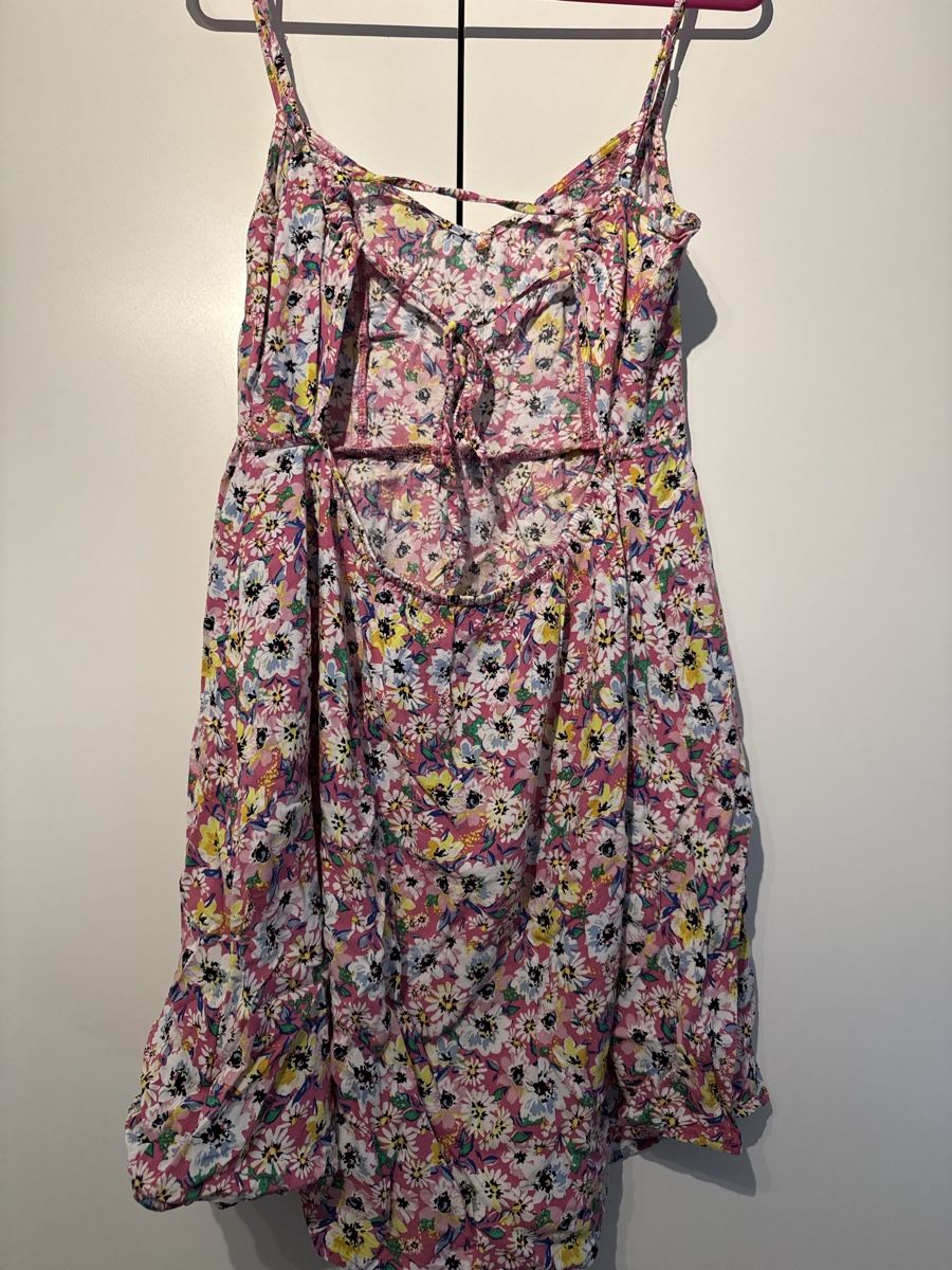 Robes: Kleid Blumenmuster Pink Grösse S – D'occasion à Allschwil par ana_87pj 2