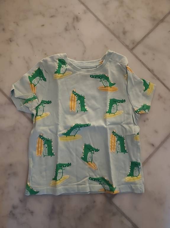 Camicie, T-shirt & Polo: T-Shirt 86 – Nuovo e nell'imballaggio originale da Zürich venduto da barbara063