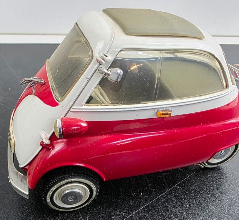 BMW Isetta 250 Pompiers Hamburg – Revell 1/18 – Miniature état Neuf