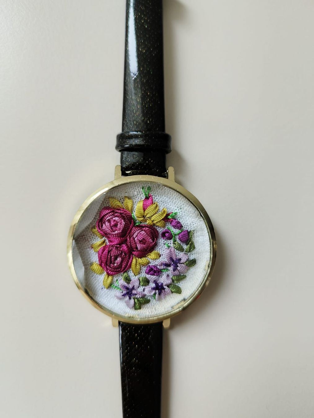 Bracciali & Braccialetti: Bracelet en forme de montre – Nuovo e nell'imballaggio originale da Arnex-sur-Orbe venduto da can_97vn 2