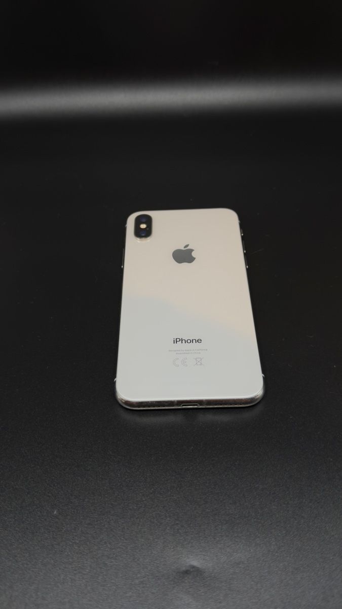 Apple Telefoni cellulari / Smartphones: Apple iPhone X 64GB Silber inkl. Hülle – Usato da Brugg AG venduto da Immerallesguet 1