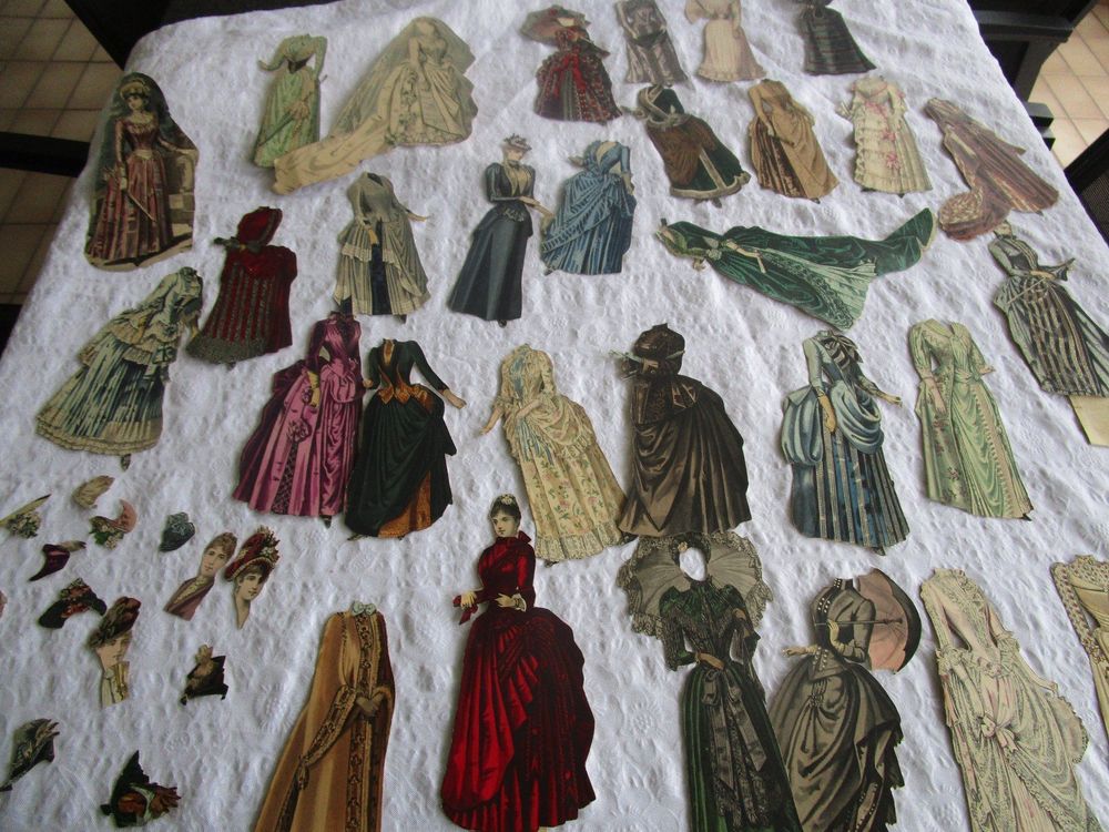 Konvolut Papier Ankleide-Puppen Set (Gebraucht) in Luzern für CHF 90 ...