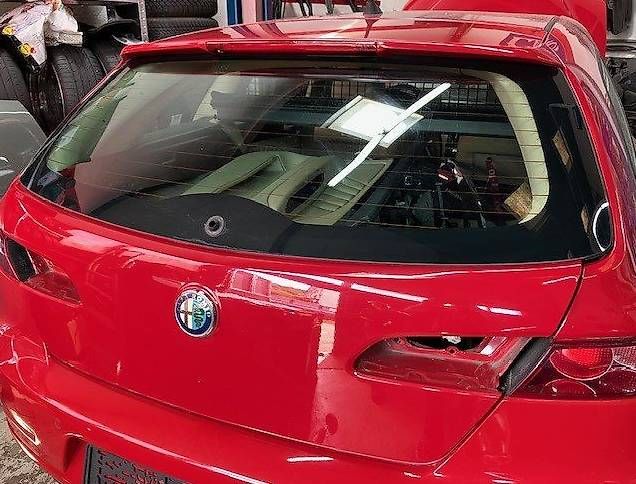 Alfa Romeo Alle Autoersatzteile: Alfa Romeo 159 Heckklappe – Gebraucht aus Rorbas von Acerbi 1
