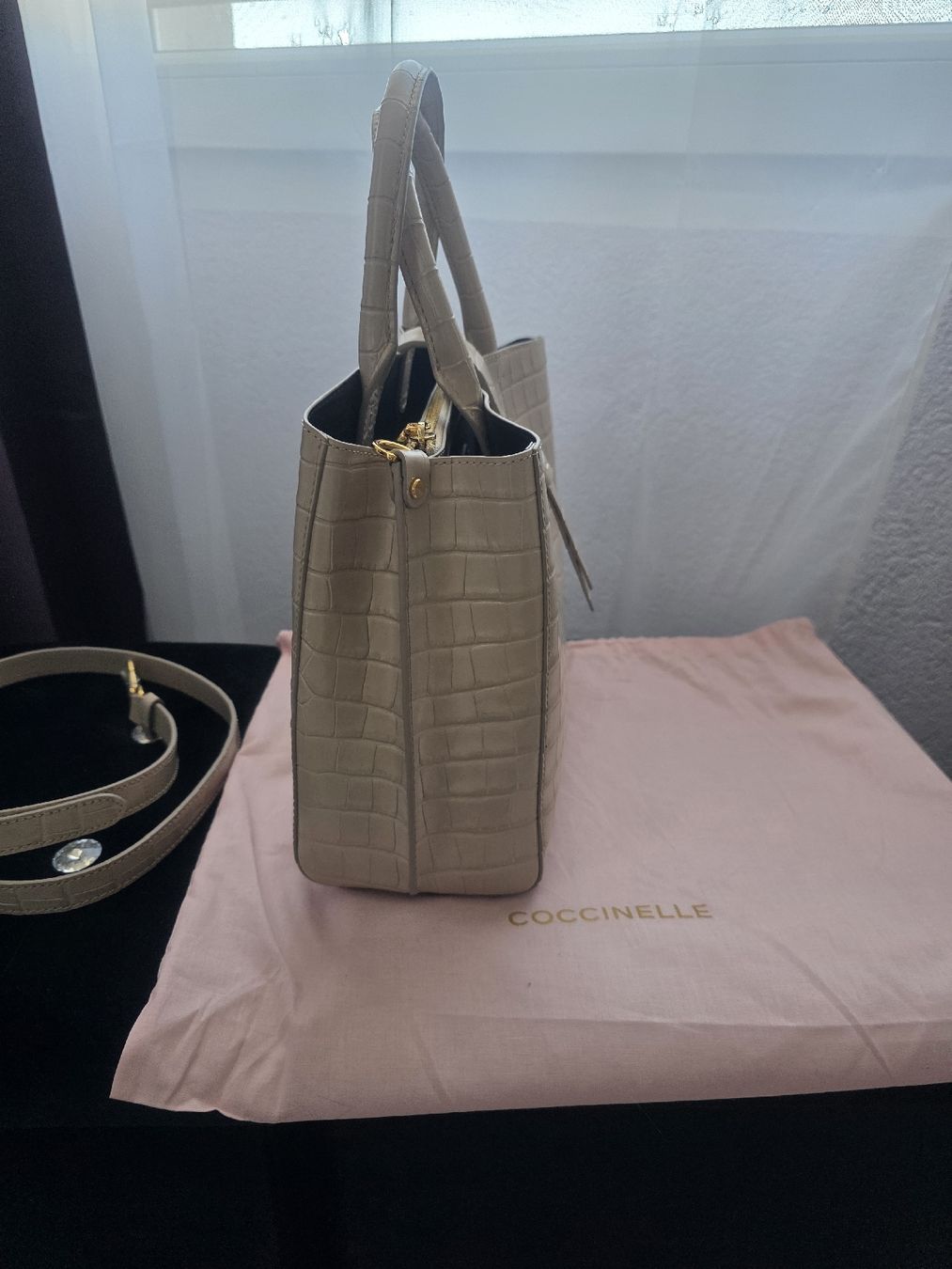 Coccinelle Borse da donna: Sac à main Coccinelle – Nuovo e nell'imballaggio originale da Formangueires venduto da fab_q6h8 3