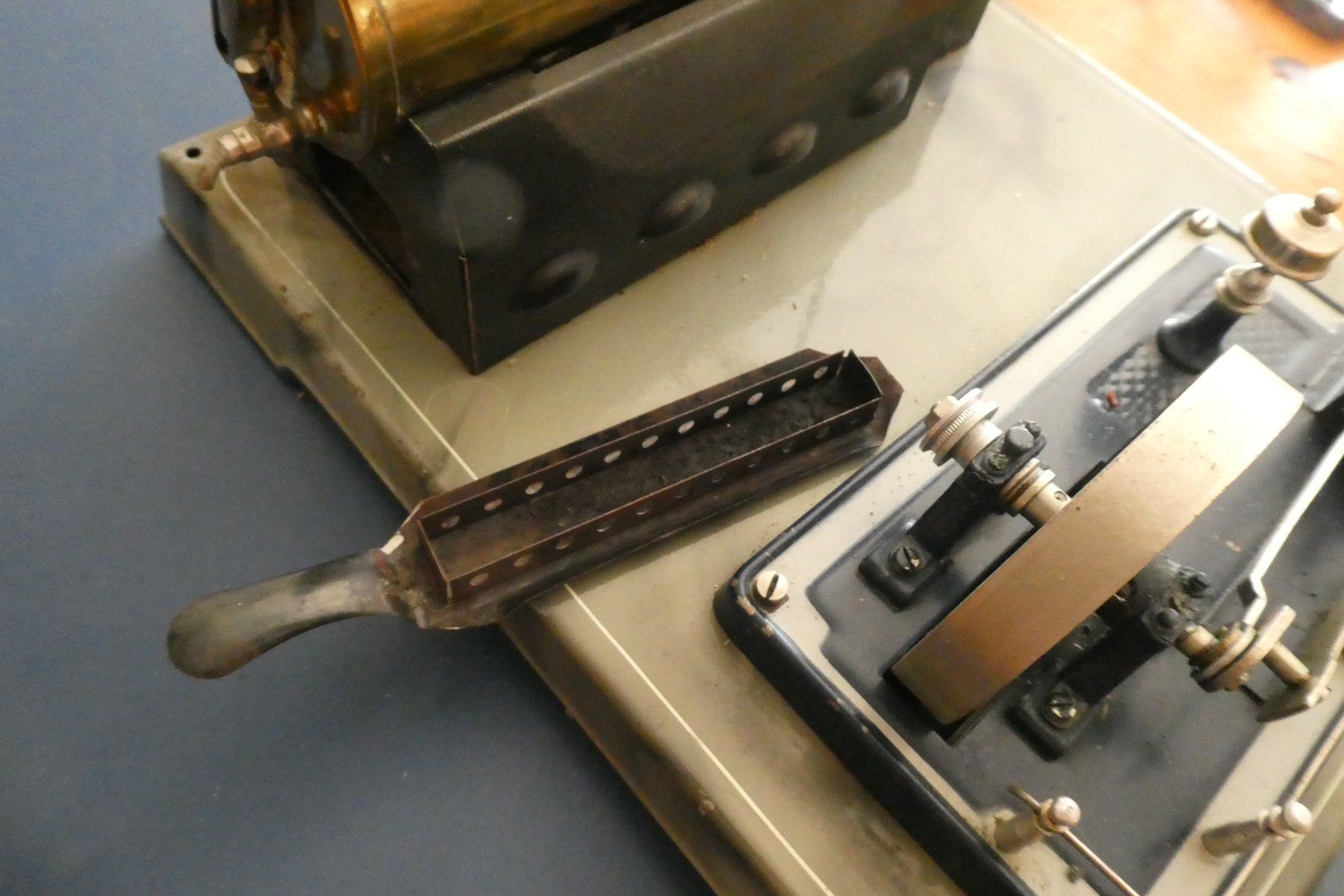 Kit di modellismo & Modellini statici: machine a vapeur ancienne – Usato da Fontaines NE venduto da monloisir 5