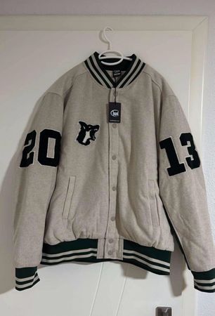 loyal athletics college jacket beige & green