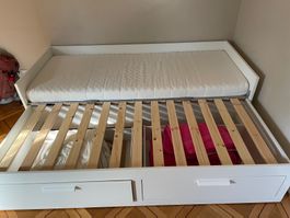 Lit IKEA Brimnes