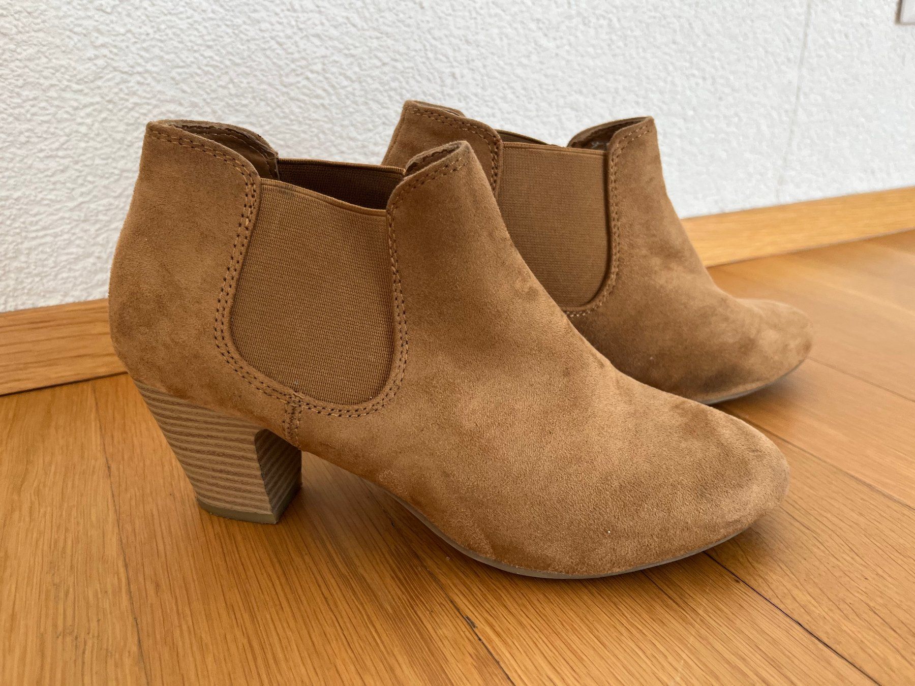 Graceland Scarpe da donna: Schuhe Stiefeletten Wildleder – Usato da Langenthal venduto da lauras00