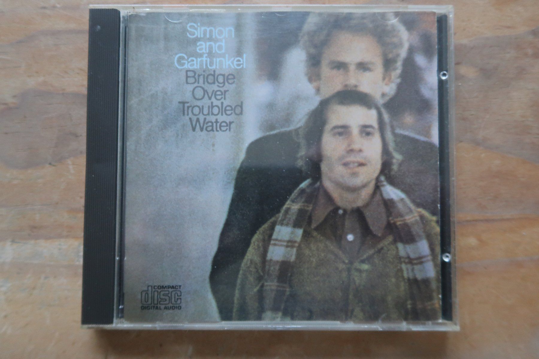 CD: SIMON AND GARFUNKEL - BRIDGE OVER TROUBLED WATER - CD – Usato da Basel venduto da Patiscat