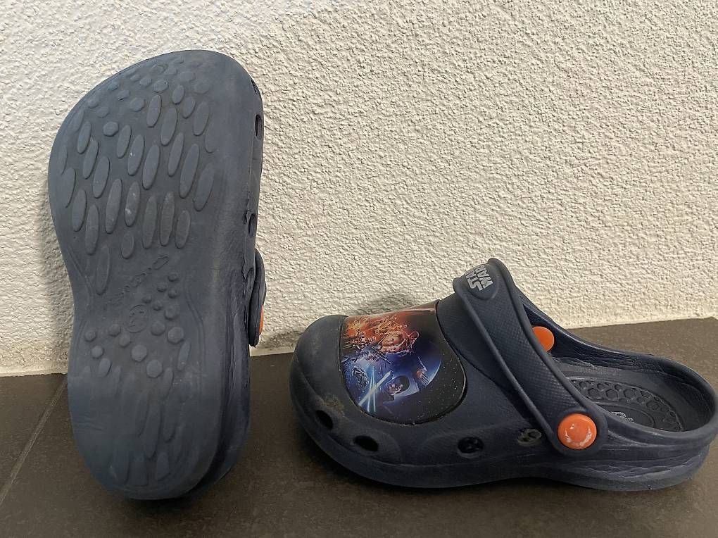 Schuhe für Jungen: StarWars Gummischuhe, Grösse 27 – Gebraucht aus Brütten von Snowkiwi 1