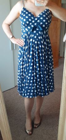 Tolles Kleid blau mit weissen Punkten, Modissa Glam Gr. 38