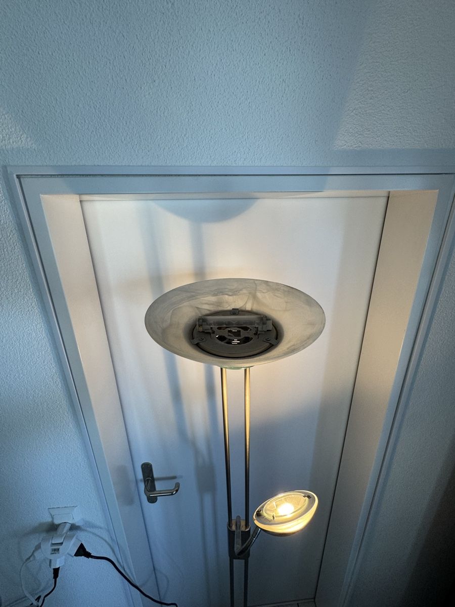 Lampen: Stehlampe " Licht regulierbar " – Gebraucht aus Meisterschwanden von Scania78 1