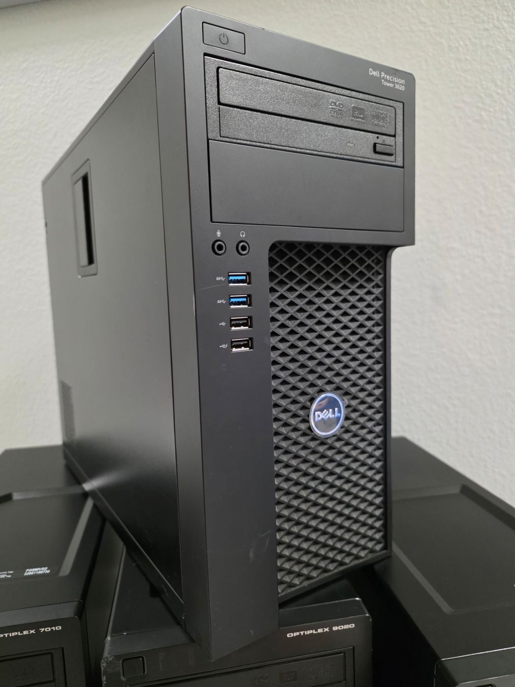 Dell PC: Zum Verkauf stehen 4 Dell Tower-PCs – Usato da Lausen venduto da -Vendetta- 4