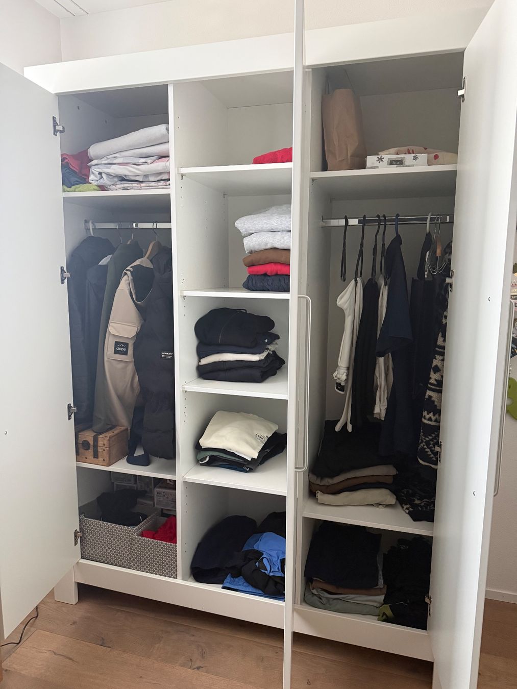 Armadi: Kleiderschrank Weiss 3-tuerig – Usato da Jona venduto da Anastasia82 2