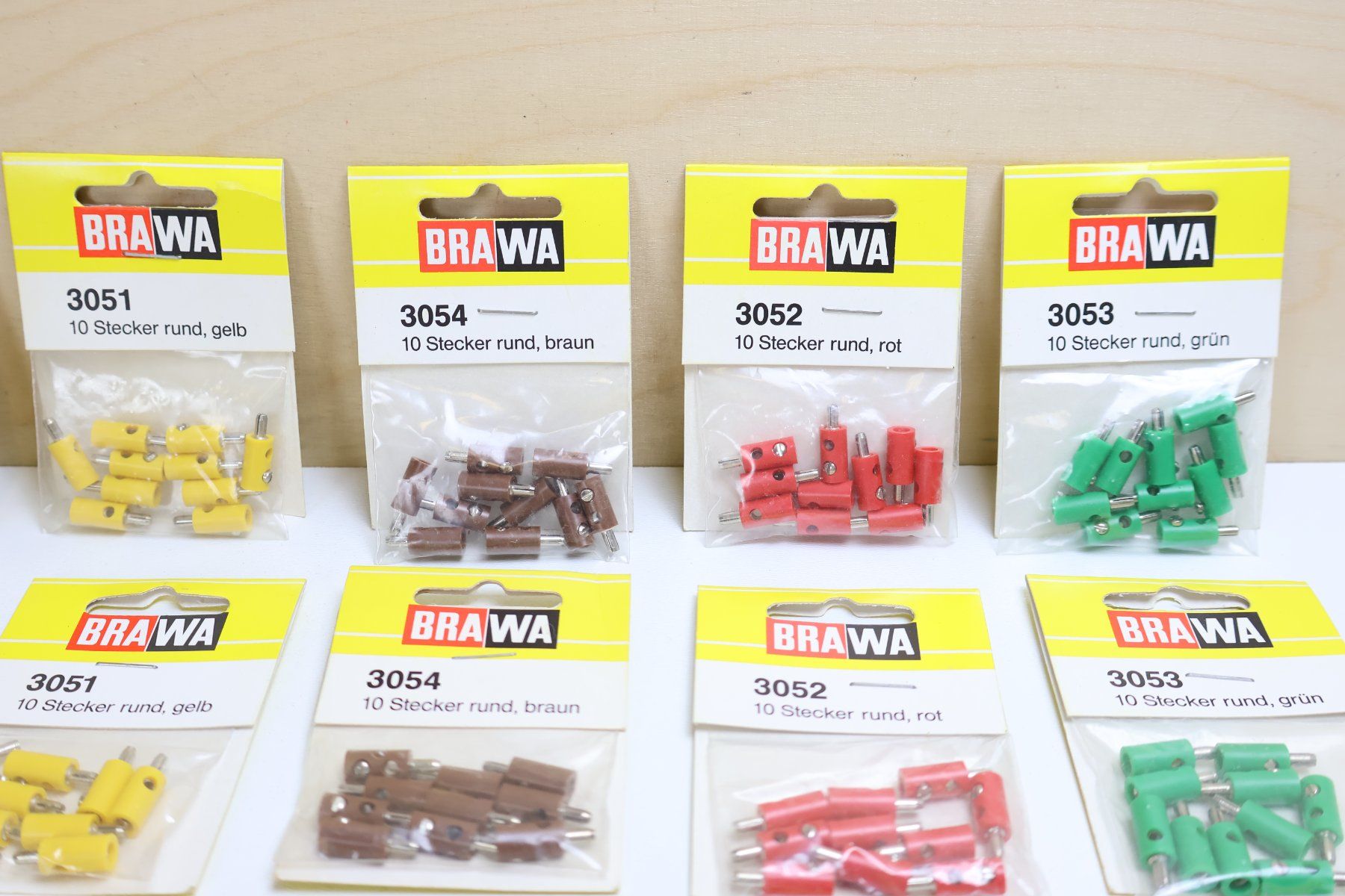Brawa Modellini di ferrovie: BRAWA Modellbahn Stecker & Muffen - 180 Stück - Neu – Nuovo (secondo la descrizione) da Winterthur venduto da Monstera 4