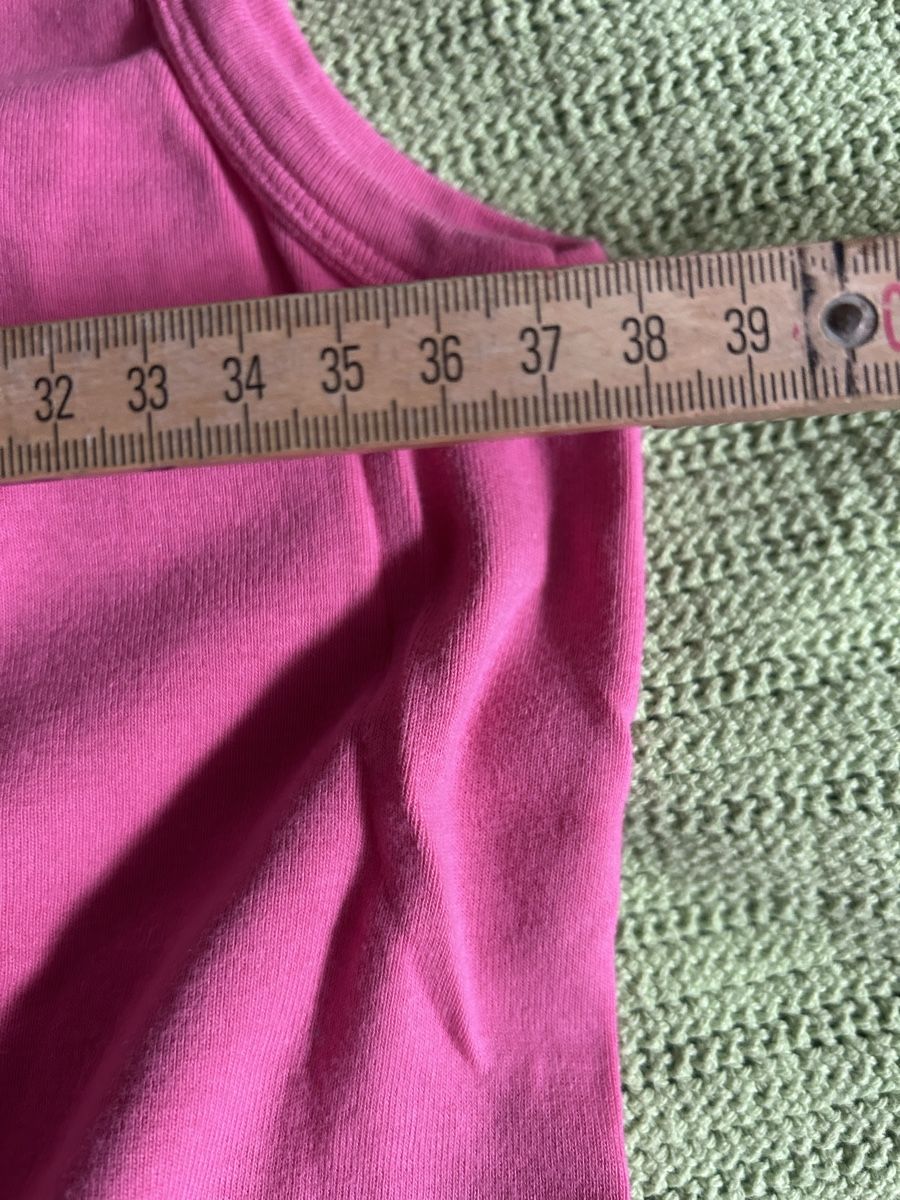 T-Shirts: 2Rosa Träger Shirt – Gebraucht aus Rüti ZH von Masken 2