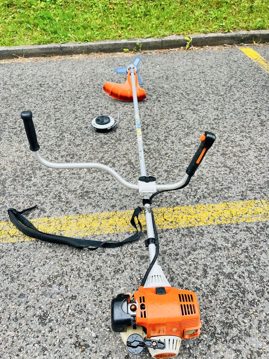 Stihl Tutti gli attrezzi: Rasentrimmer Stihl FS 130 R – Usato da Urdorf venduto da mas_5wfz 3