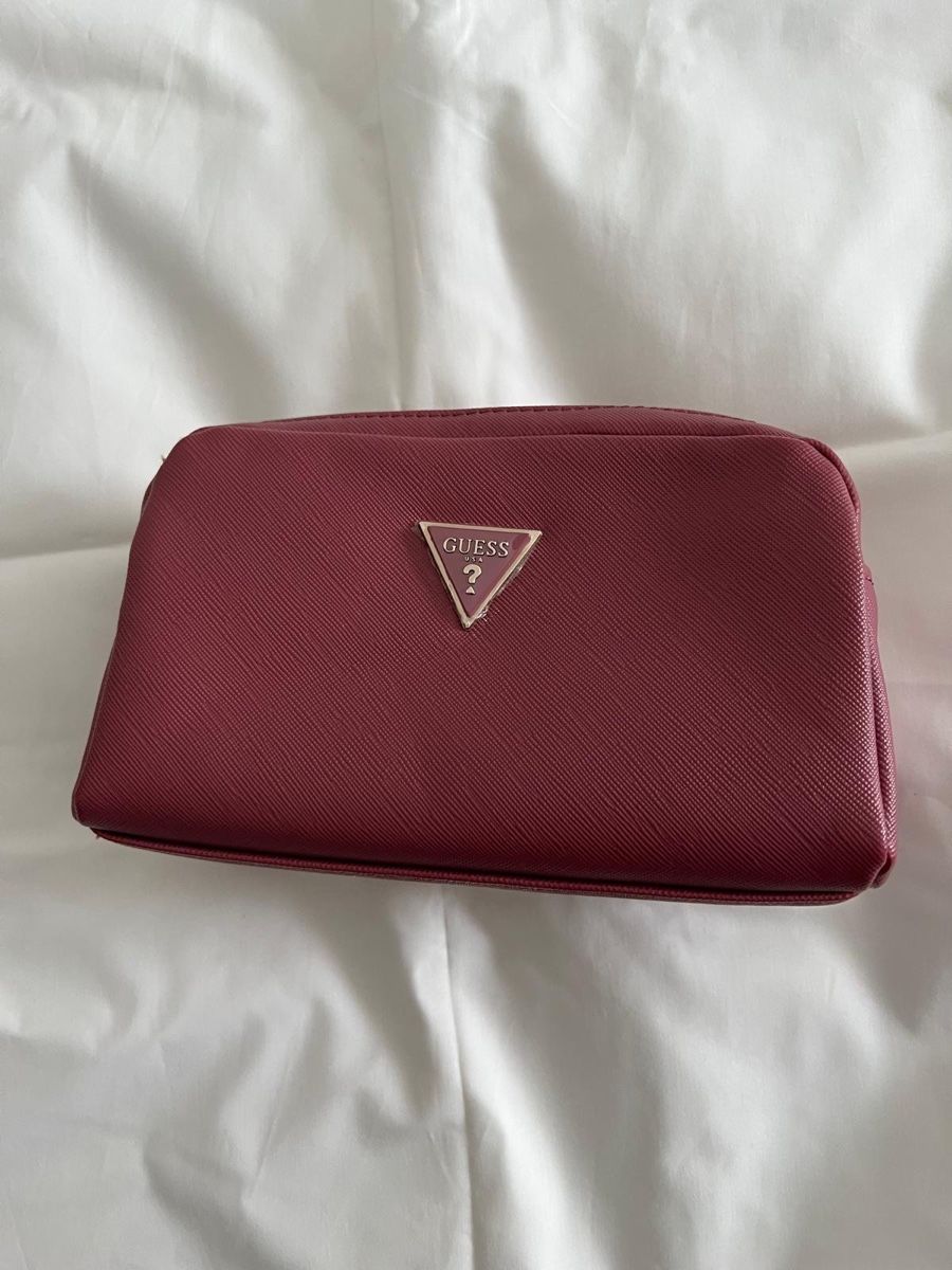 Guess Borse da donna: GUESS Beauty-Tasche / Pochette Rot – Nuovo (secondo la descrizione) da Zürich venduto da ARAG