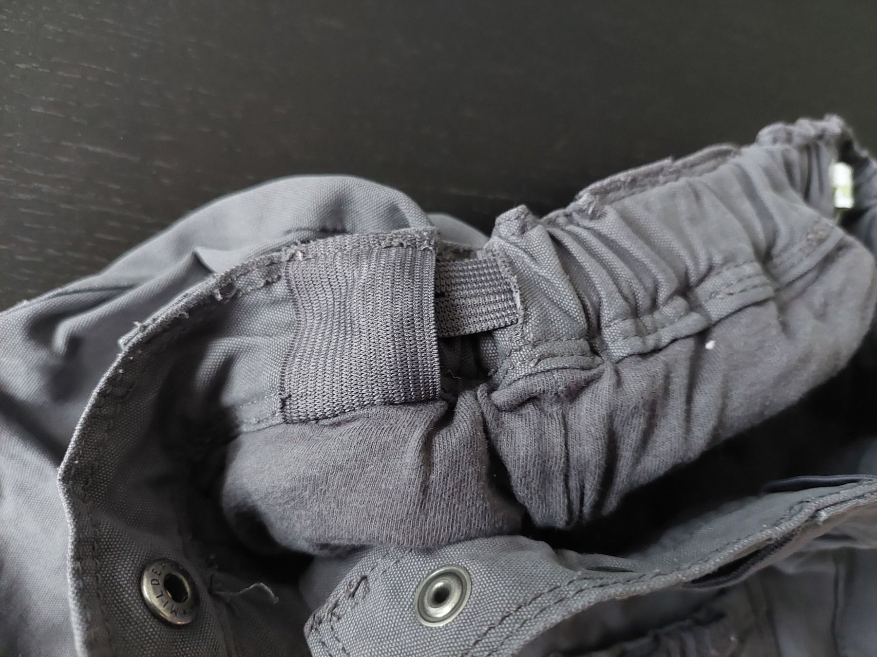 Vertbaudet Pantaloni: Graue Hose von Vertbaudet Gröse102 – Usato da Wiesendangen venduto da troawus 3