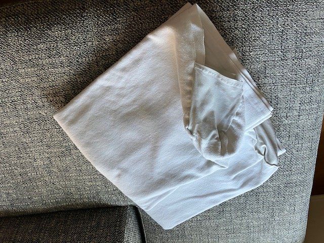 Linge de lit: Protège matelas – D'occasion à Colombier VD par DENYSE01