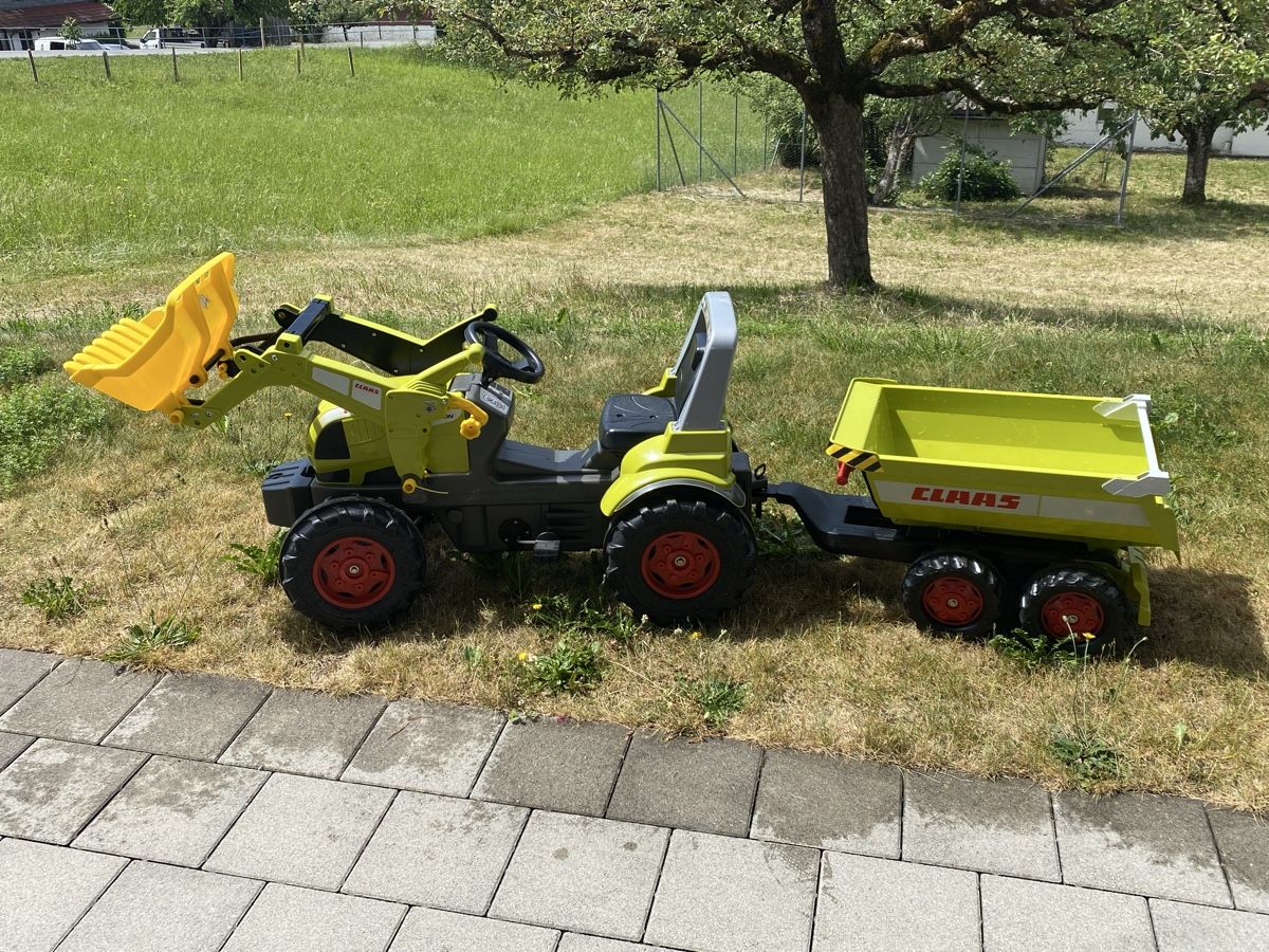 Veicoli per bambini: Trettraktor Claas mit Anhänger – Usato da Sigriswil venduto da kahos10