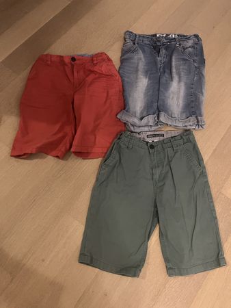 3 Shorts, size 158