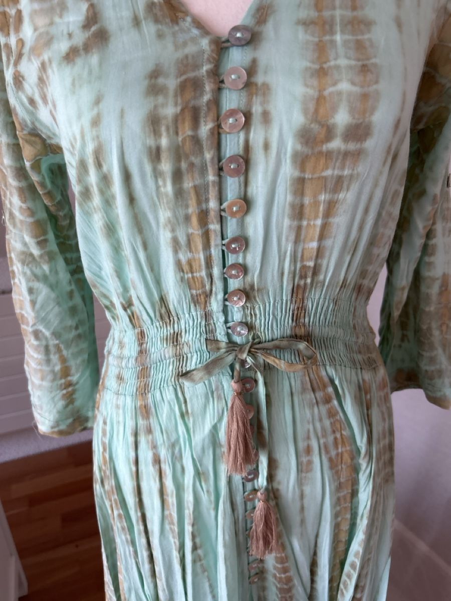 Robes: Maxikleid mint-gold batik Gr. S – Neuf (Voir description) à Kirchdorf BE par Stella130 1