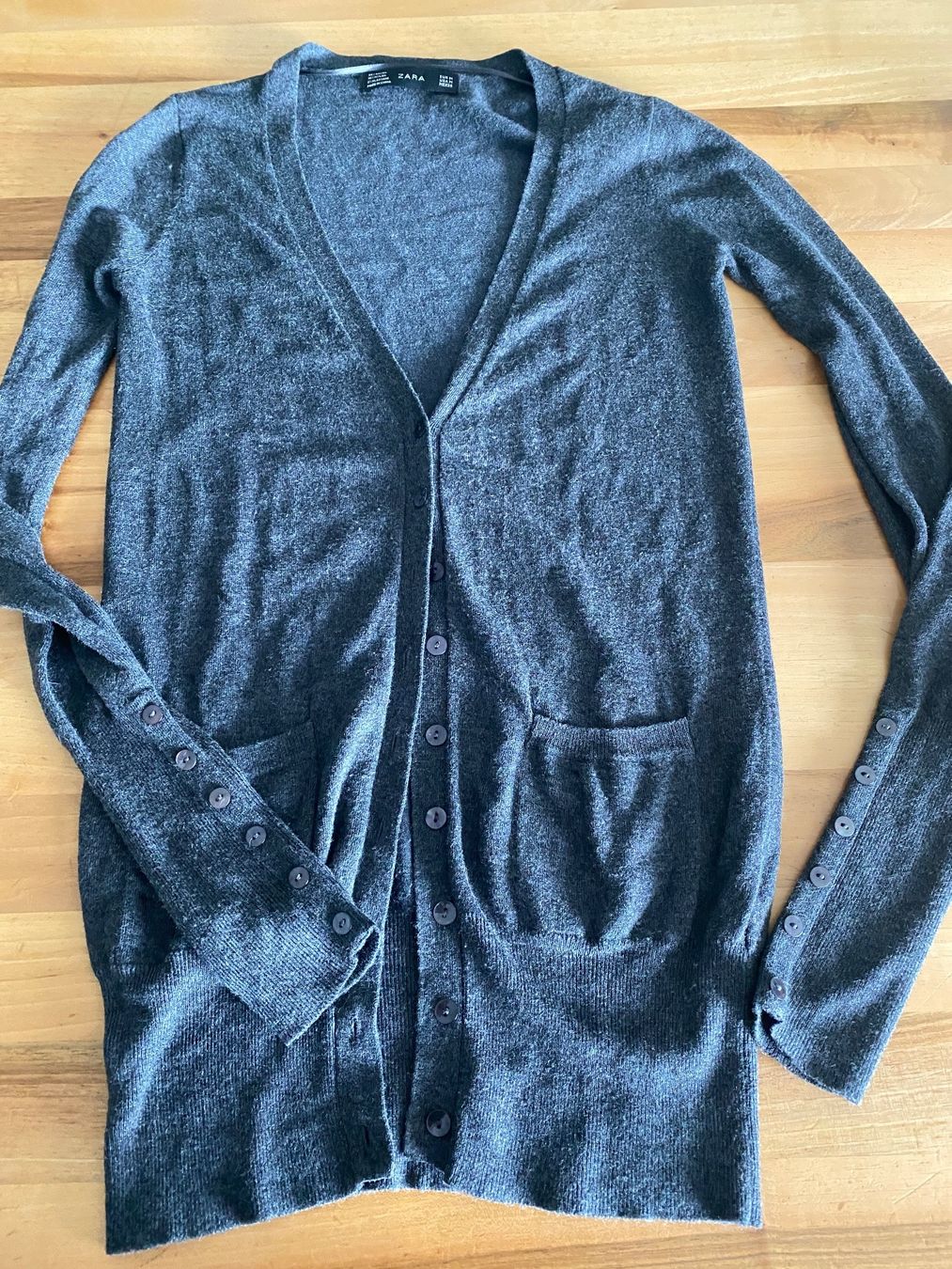 Zara Jacken: Zara Cardigan/ Strickjacke in anthrazit, Gr. 34 – Gebraucht aus Hittnau von Birdie68