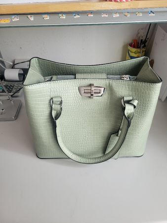 Damen Handtasche hellgrün Krokodiloptik neu