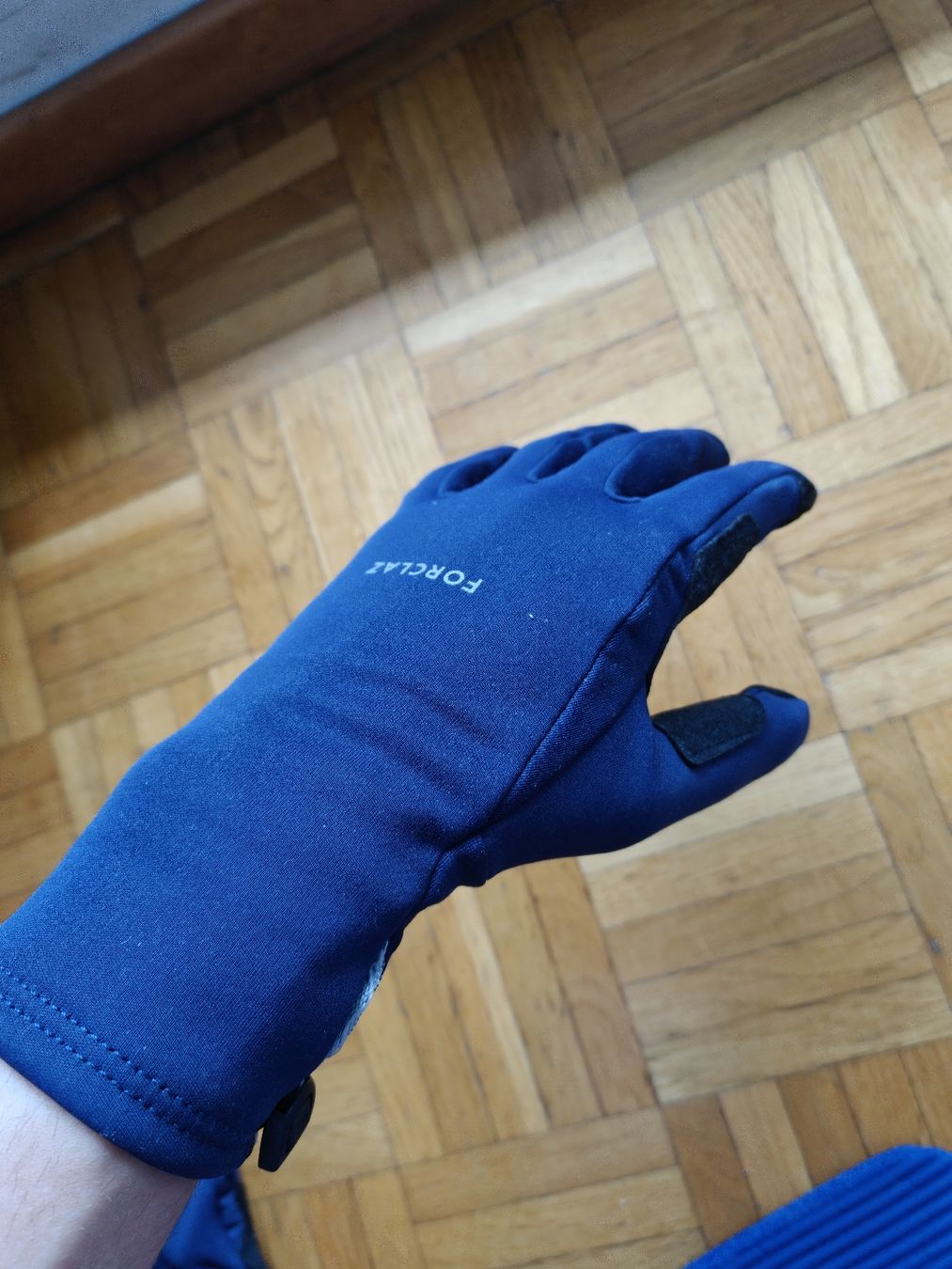 Decathlon Handschuhe & Handstulpen: Gants Forclaz bleus taille M – Neu (gemäss Beschreibung) aus Carouge GE von Andelie