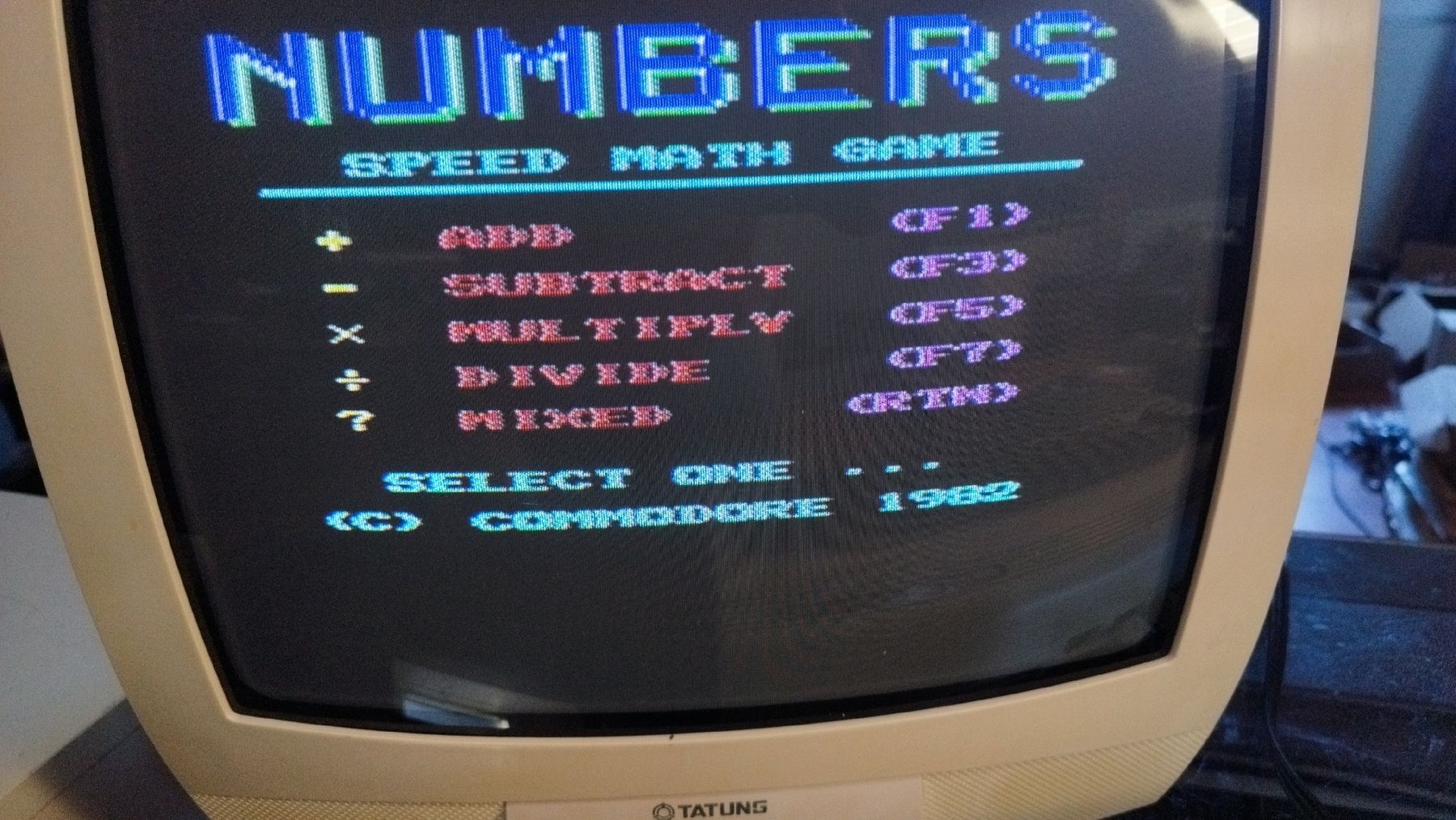 Commodore PC: Commodore VIC-1933 & VIC-1210 – Usato da Domdidier venduto da look80486 4