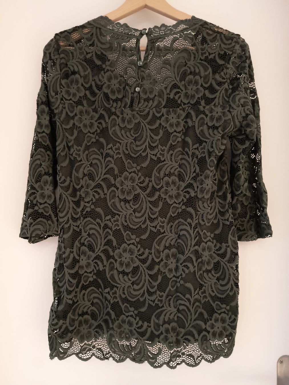 Mamalicious Camicette: Schicke Mama Licious Bluse,  Spitze, Grösse L – Usato da Oberweningen venduto da Bumblebee2 2