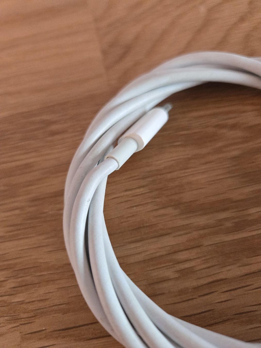 Apple Cavi: Apple MacBook USB-C ladekabel – Usato da Biberist venduto da Volo28 2